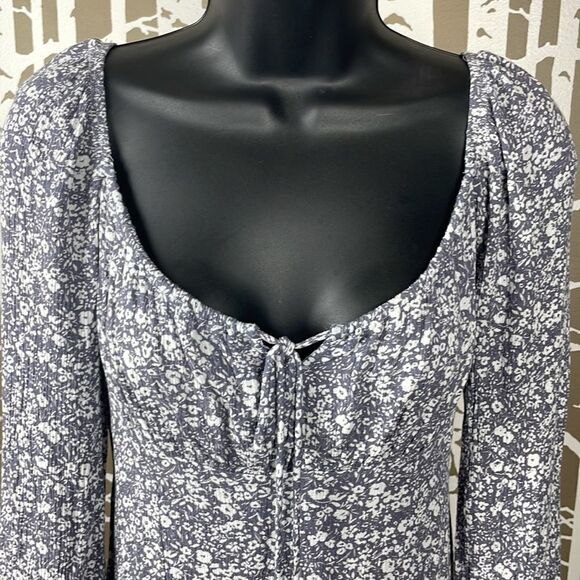 Sadie & Sage Washed Gauze Ditsy Floral U-Neck Boho Tunic Top Gray White sz M - Picture 2 of 14